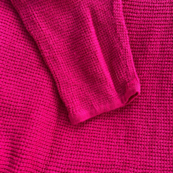 Michael Kors Tunic crew neck sweater. - Picture 4 of 5